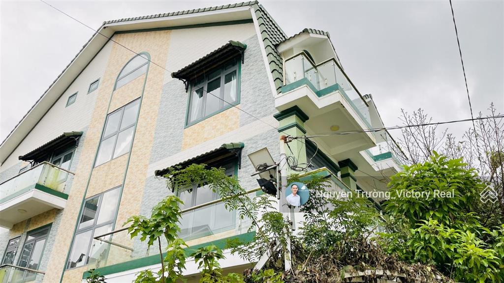 Cần bán villa 11 pn, 3 mặt tiền đường ngô gia tự, đà lạt. vị trí vàng cho đầu tư và nghỉ dưỡng