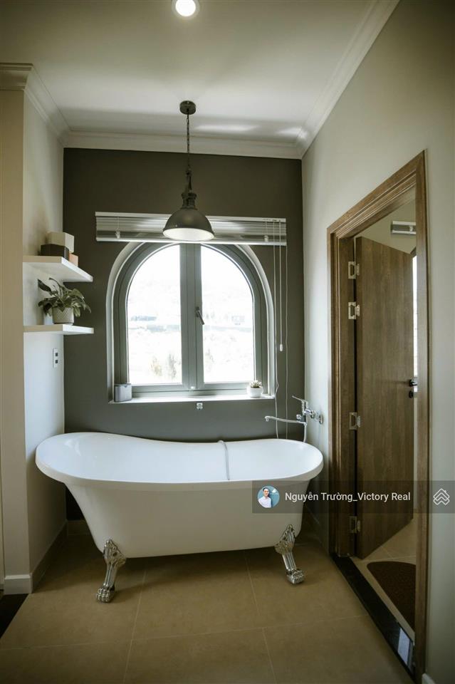 Cần bán biệt thự đường an bình, p3, đà lạt, phòng khách, 8 phòng ngủ, 8 wc