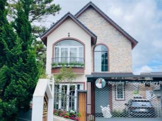 Cần bán villa mới hiện đại view thoáng đẹp, full nội thất sổ hoàn công giá cực tốt tại đà lạt