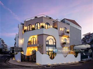 Bán villa cao cấp ngay trung tâm đà lạt ngang 16m x dài 16m 6 phòng đơn 14 khách
