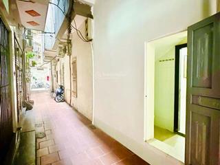 Bán nhà văn chương 40m2 5 tầng mt 3.9m ngõ nông 15m ra trục chính