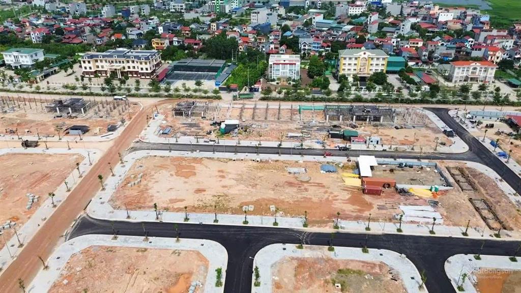 Hàng ngoại giao dự án việt yên riverside gía 4xtr/m2