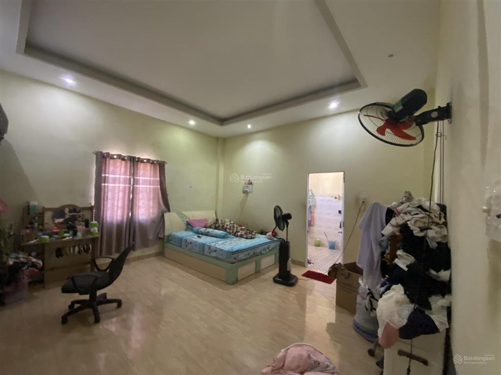 Bán nhà 2 tầng mặt tiền ngay cầu dứa & 7 phòng trọ cho thuê ổn định. dt 226m2 giá rất tốt