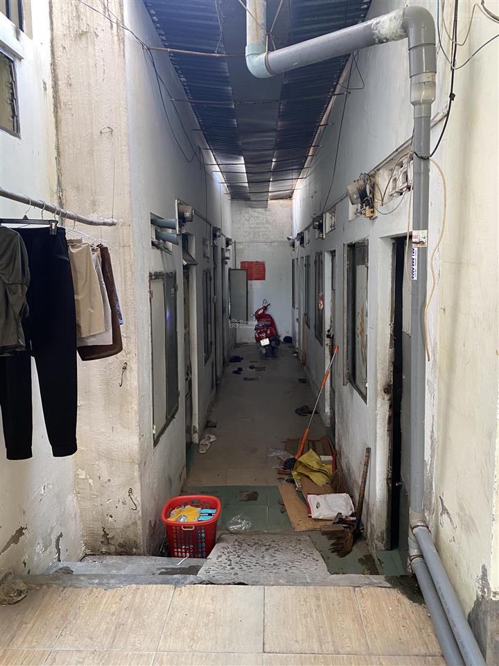 Bán nhà 2 tầng mặt tiền ngay cầu dứa & 7 phòng trọ cho thuê ổn định. dt 226m2 giá rất tốt