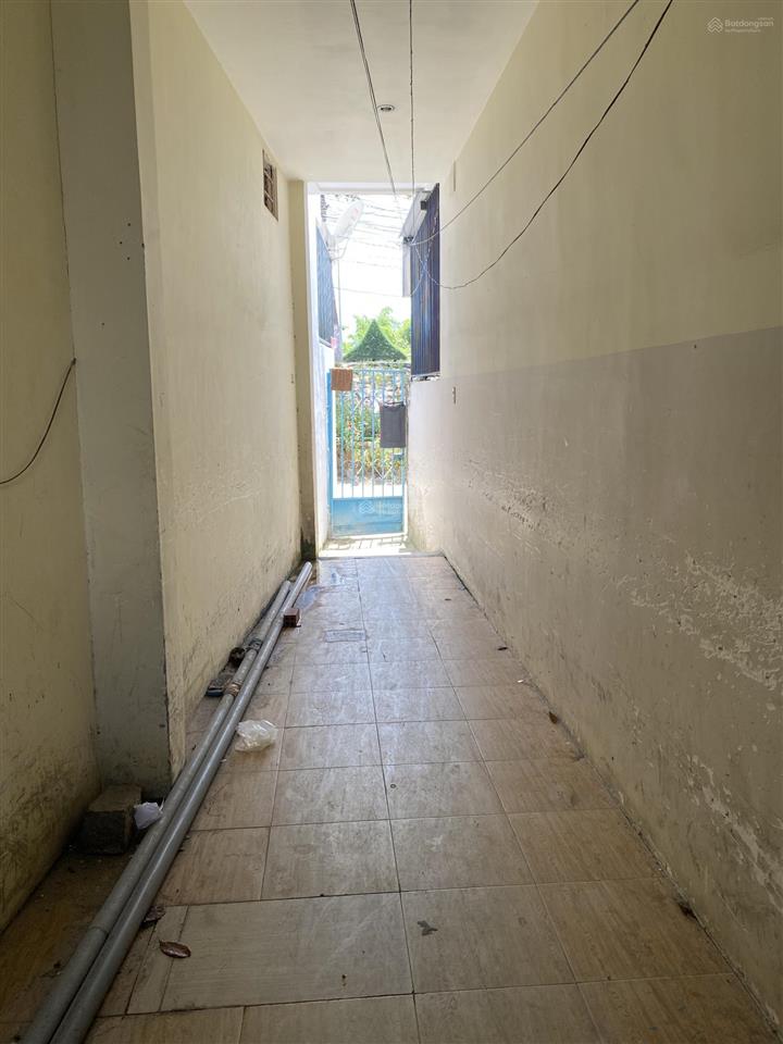 Bán nhà 2 tầng mặt tiền ngay cầu dứa & 7 phòng trọ cho thuê ổn định. dt 226m2 giá rất tốt