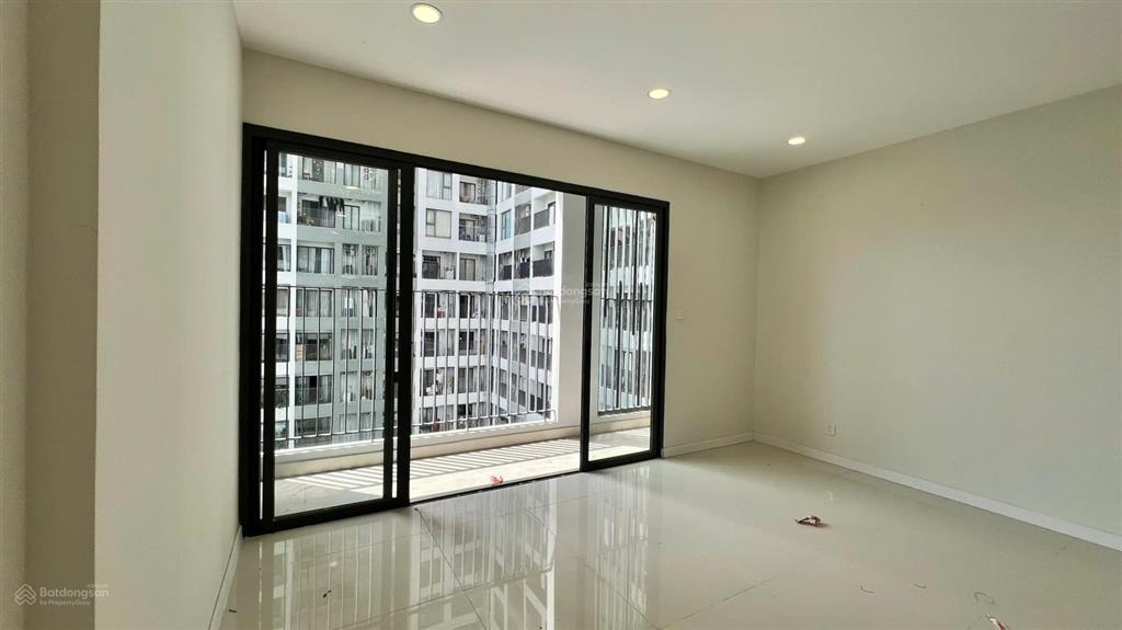 Chuyển nhượng lavida plus officetel 37m2 giá 2.650 tỷ tổng giá sẵn hđ thuê 9tr, nhà htcb view đẹp
