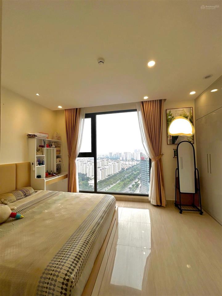 Cần sang nhượng căn hộ 1pn  55m2 full nội thất tầng cao view thoáng 4tỷ2 tại lavida plus q7