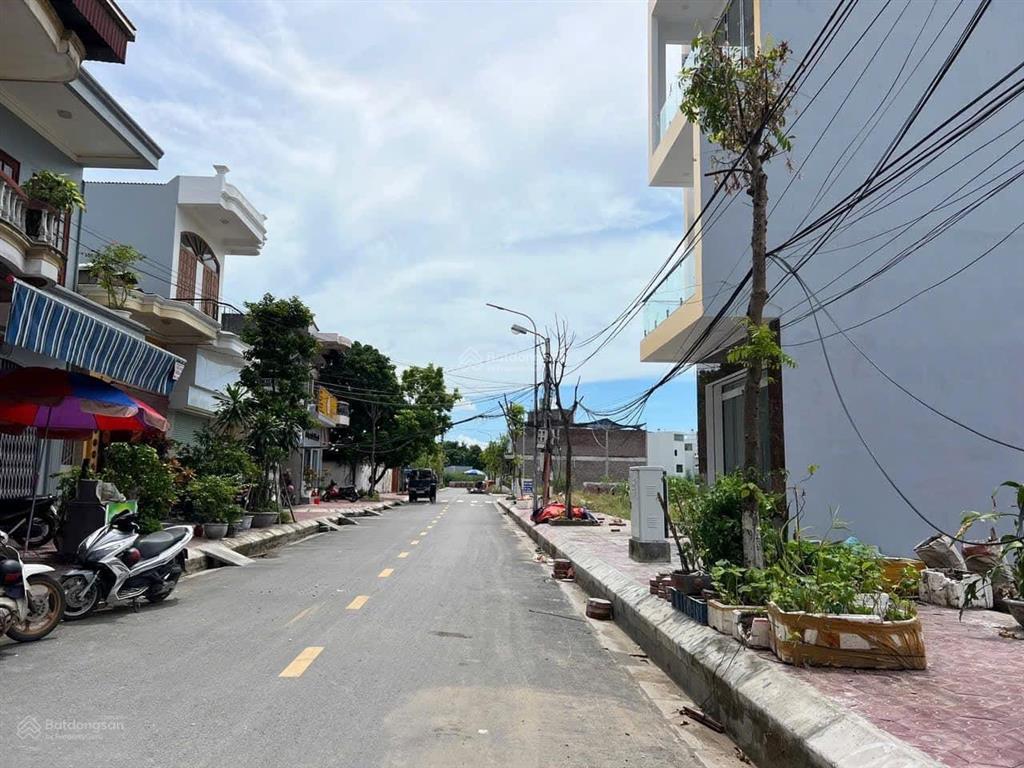 Chủ gửi bán đất tặng nhà 2 tầng chắc chắn nở hậu ở được luôn khu tđc cây đa
