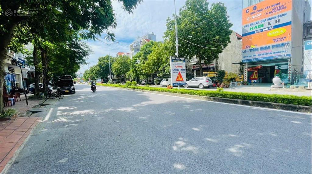 Bán 60m2 mặt đường đôi 30m lô 9 lê hồng phong