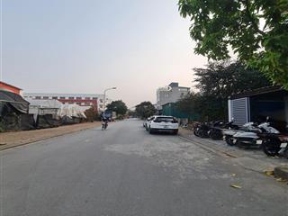 Trung tâm Gia Lâm. 90m2, mt 6m, 2 container tránh nhau. 800m ra Ngã tư Trâu Quỳ. Lh