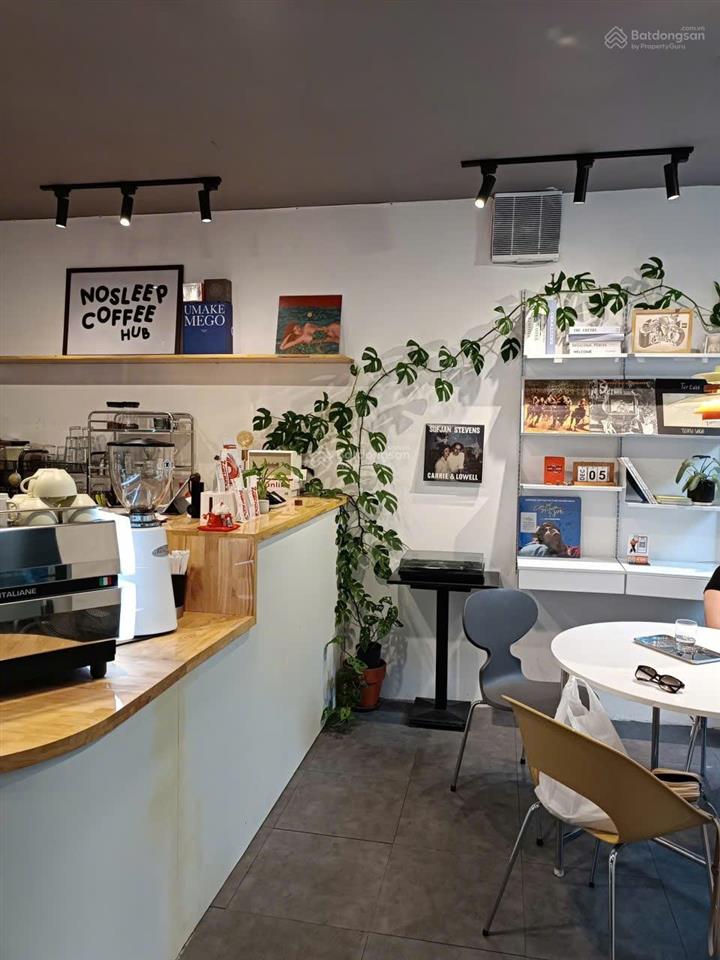 Chính chủ bán toà nhà căn hộ dịch vụ diện tích 150 m2 x 8 tầng, gồm 7 phòng căn hộ