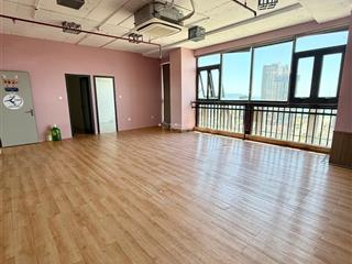 Cho thuê văn phòng view biển đường phạm văn đồng  65 m2  15 tr/tháng  0935 999 ***