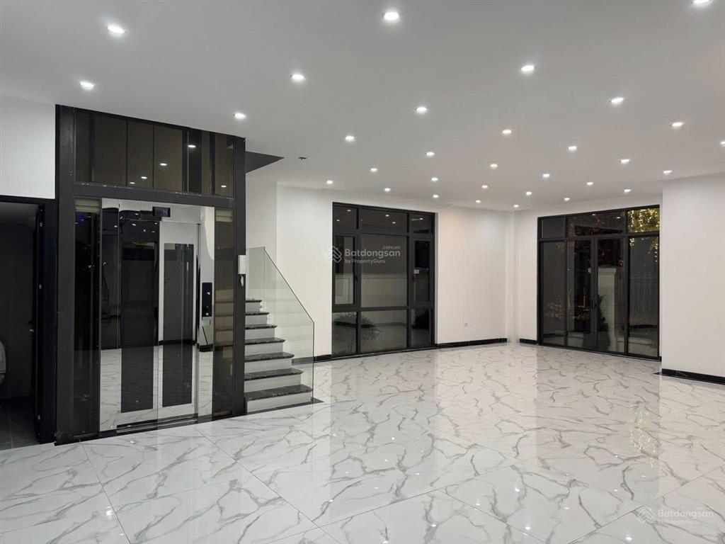 Cho thuê sàn văn phòng tầng 2 và 3 biệt thự đối diện vinshool ocean park 2