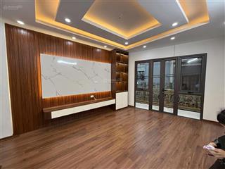 Bán nhà phạm văn đồng, cầu giấy ngay cổng đh quốc giá hn, dt 41m, x6t, mt 4m, thang máy víp, 9 tỷ