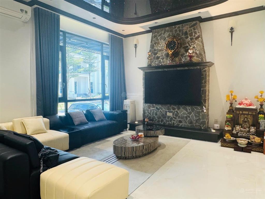 Chính chủ biệt thự xanh villas 265m² căn có đồ có sổ đỏ view gần suối, giá 18,5 tỷ