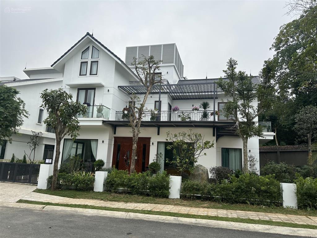 Chính chủ biệt thự xanh villas 265m² căn có đồ có sổ đỏ view gần suối, giá 18,5 tỷ
