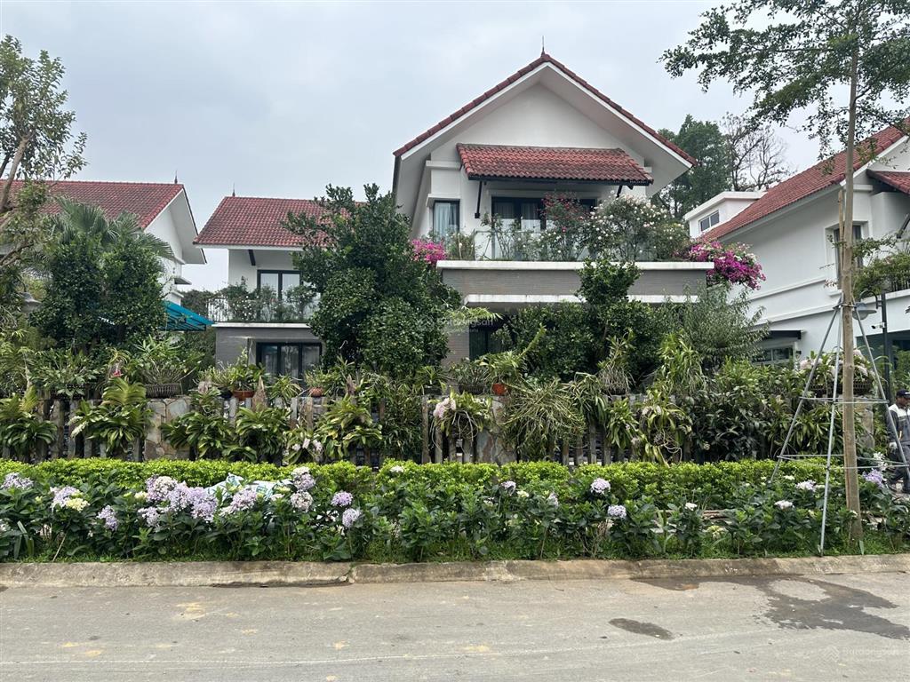 Chính chủ xanh villas khu c 225m2, gần club house, giá 16 tỷ