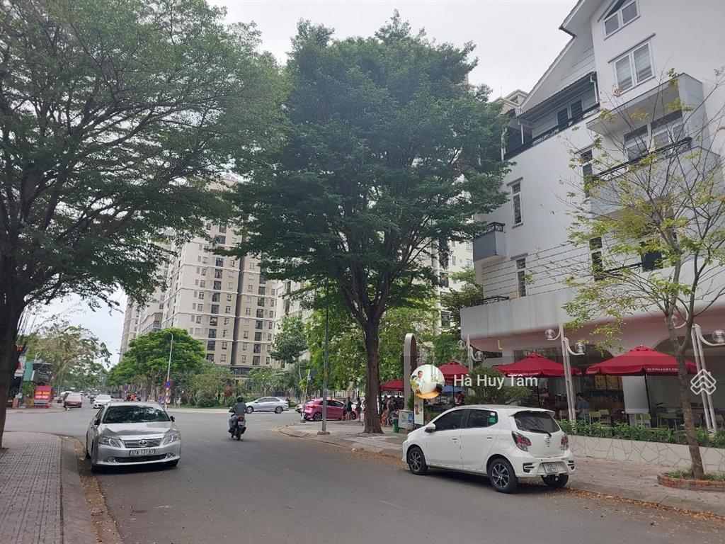 Bán biệt thự mặt tiền trục chính vào 1800 căn hộ dự án kdc gia hòa, quận 9 nhà 4 tầng 19,5 tỷ