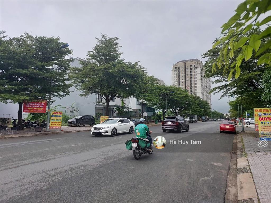 Bán biệt thự mặt tiền trục chính vào 1800 căn hộ dự án kdc gia hòa, quận 9 nhà 4 tầng 19,5 tỷ