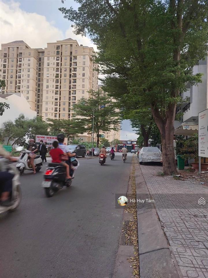 Bán biệt thự mặt tiền trục chính vào 1800 căn hộ dự án kdc gia hòa, quận 9 nhà 4 tầng 19,5 tỷ