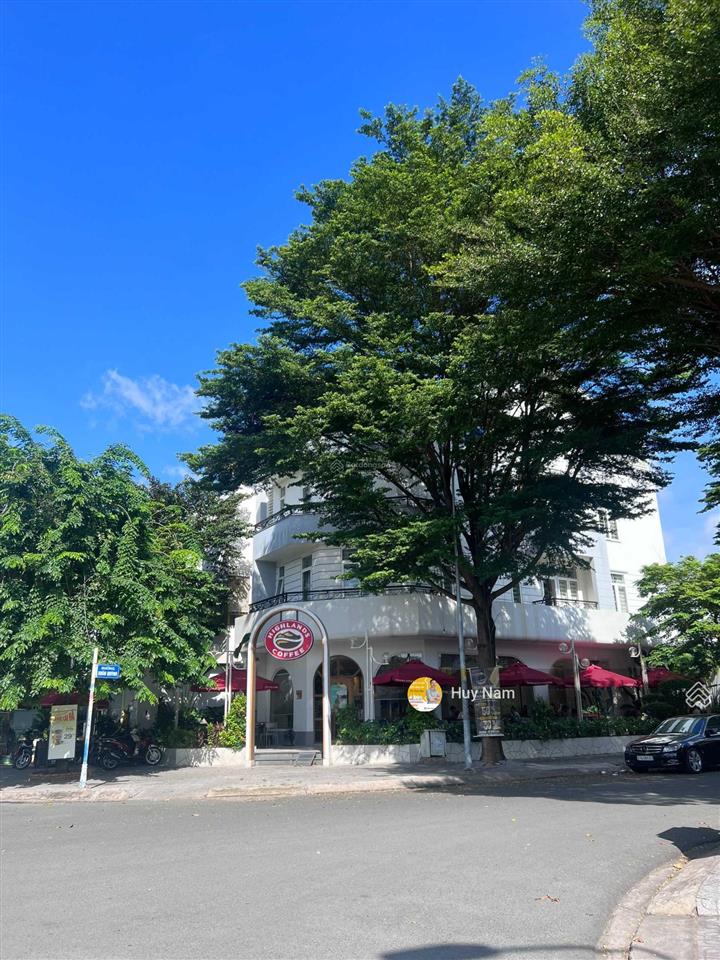 Cần bán gấp đất gia hòa 100m2 đối diện trung tâm thương mại giá 12 tỷ  0902 468 ***