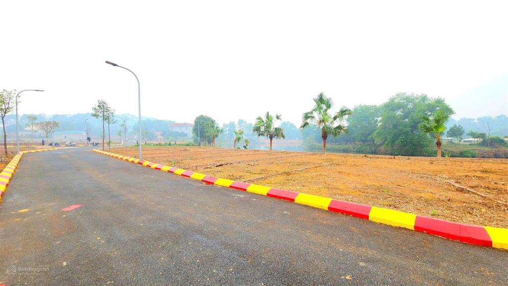 Bán đất view hồ cực đẹp, sát sân golf đồng mô, đường rộng, 78m² đầu tư sinh lời