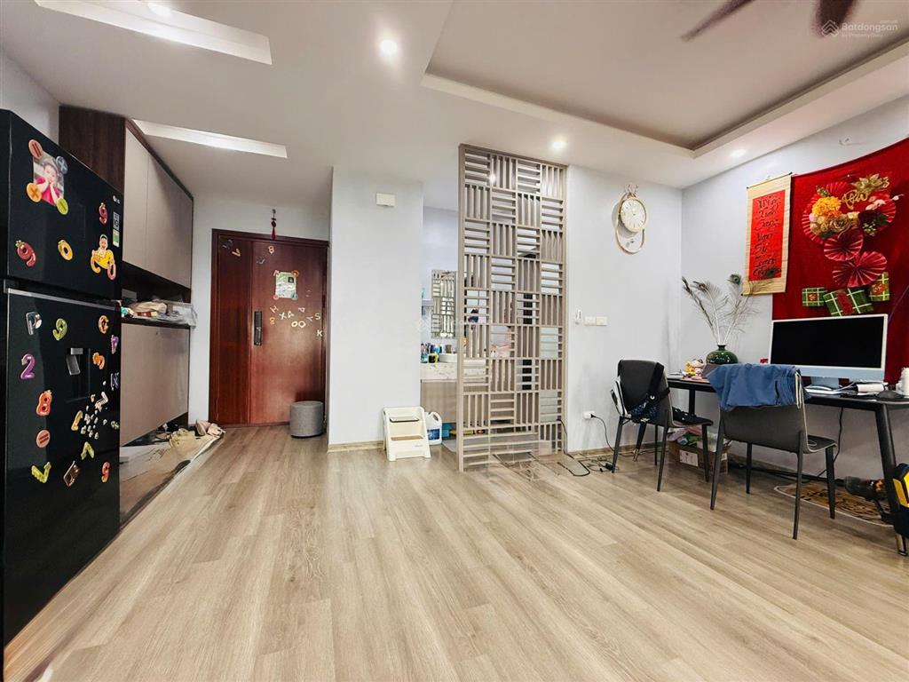 Bán gấp căn 2 phòng ngủ 49m2 đầy đủ nội thất giá chỉ 2,9 tỷ tại ruby city với tiện ích ngập tràn