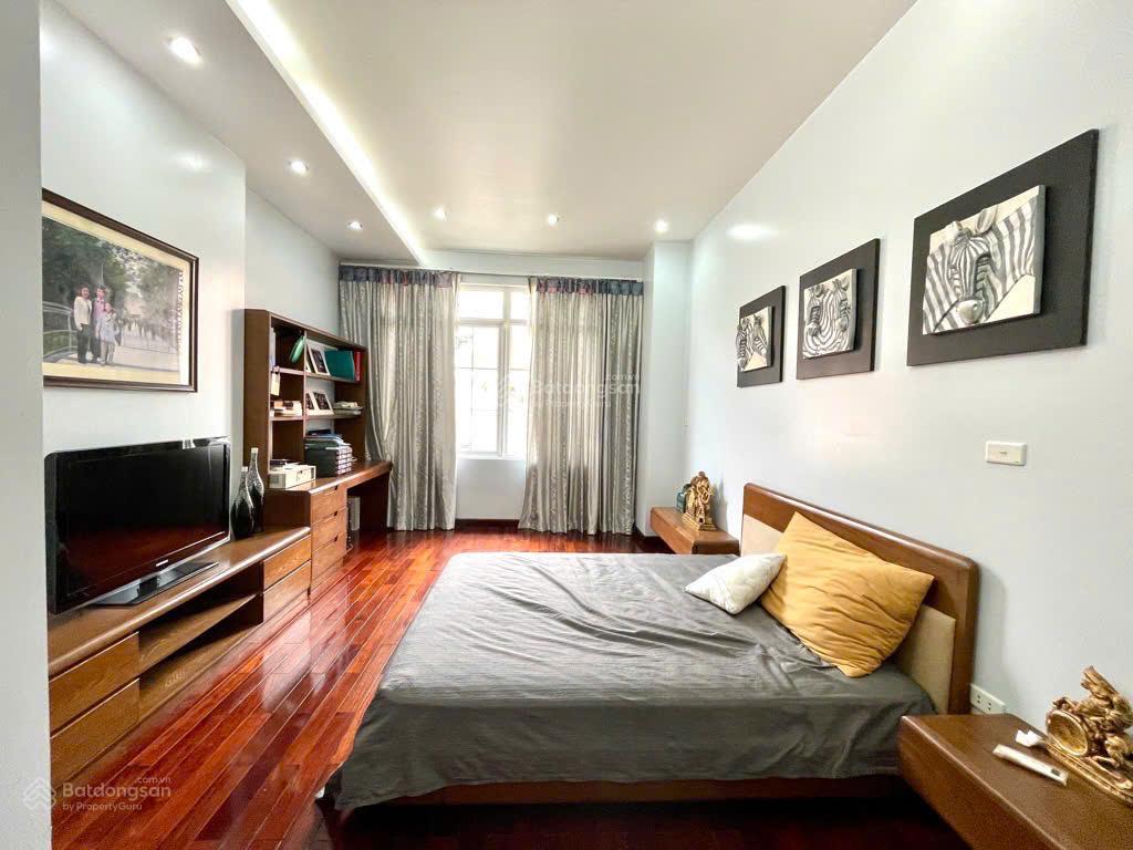 Bán biệt thự 101m2 sát mặt phố, trung tâm ngọc hà, ba đình, gara ô tô 7 chỗ, mặt tiền 8m, 23 tỷ