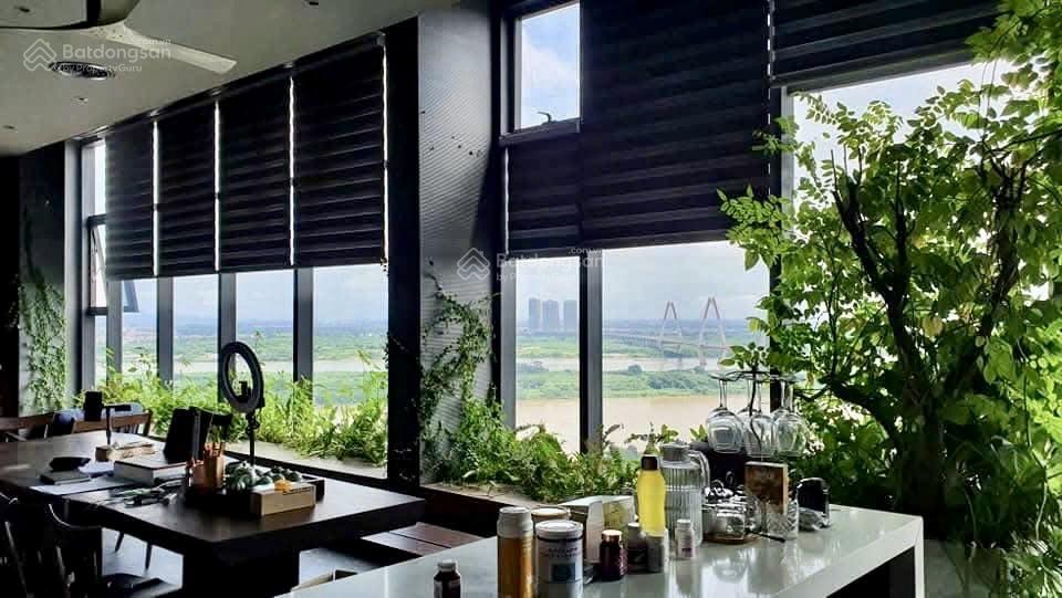 Bán căn penthouse tây hồ 216m, siêu đẹp, sát ciputra, 3 logia, view cực đỉnh, 20.5 tỷ