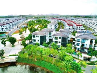 Bán gấp bt đẹp ở la vida residences, 30 tỷ vnd, 350m2, view hồ, 3 mặt tiền đường  0933 973 ***