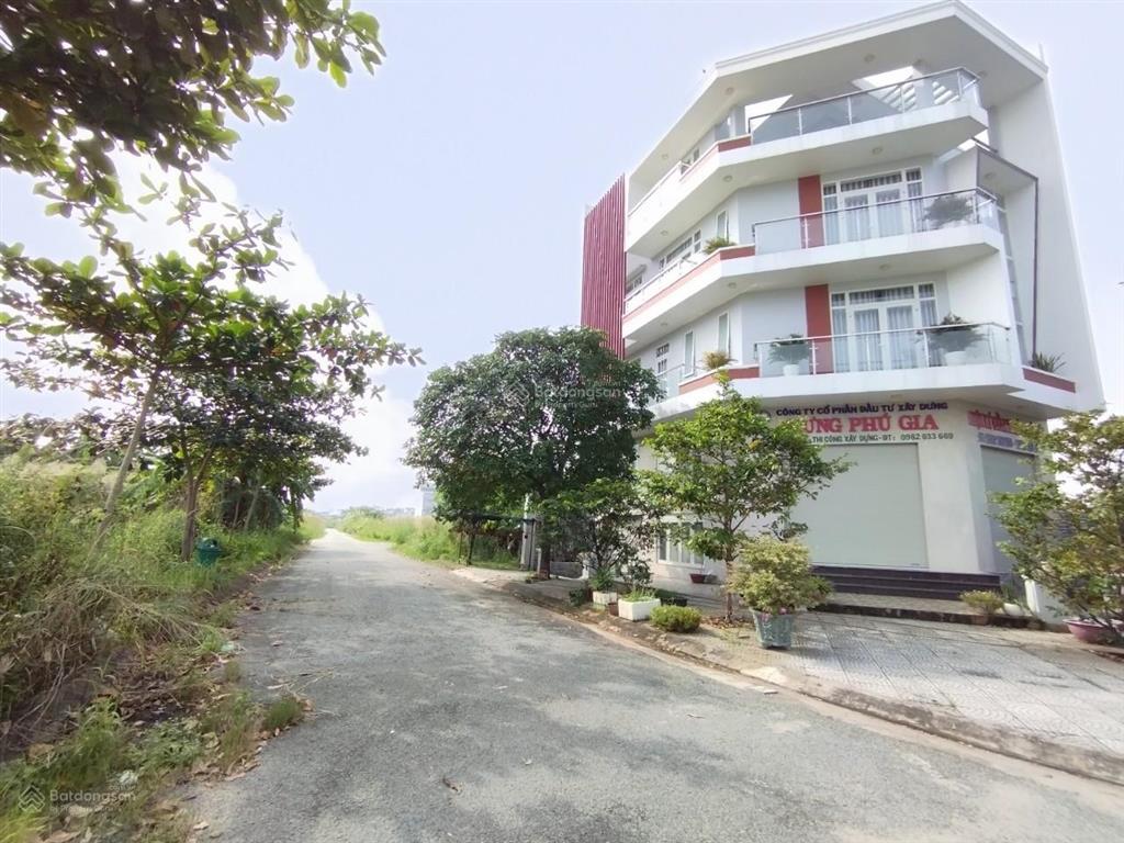 Chính chủ cần bán lô đất 125m2 kdc sở văn hoá thông tin, đường bưng ông thoàn, sổ đỏ vay nh, quận 9