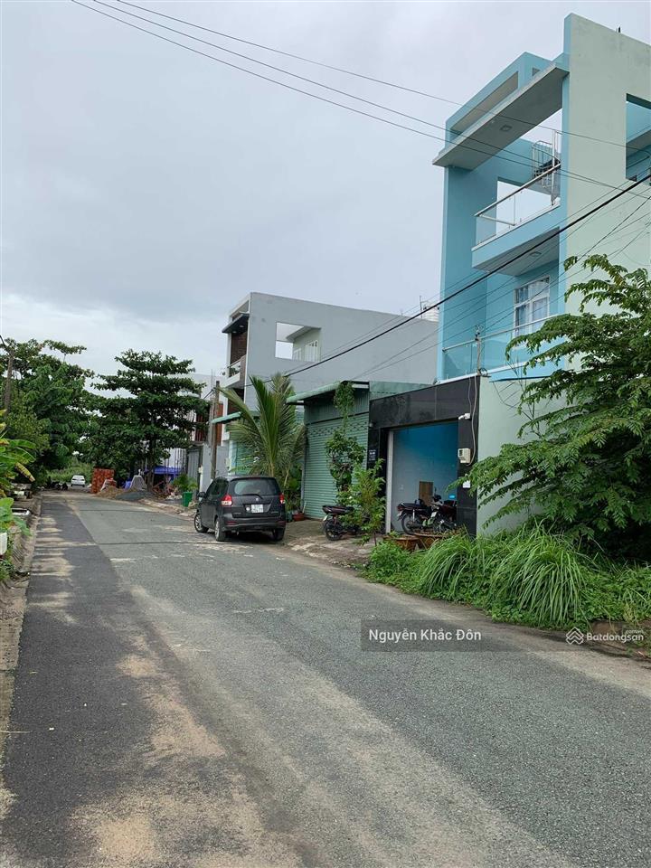 Chính chủ cần tiền bán nhanh nền đất dự án cty đông dương đường bưng ông thoàn phú hữu 100m2