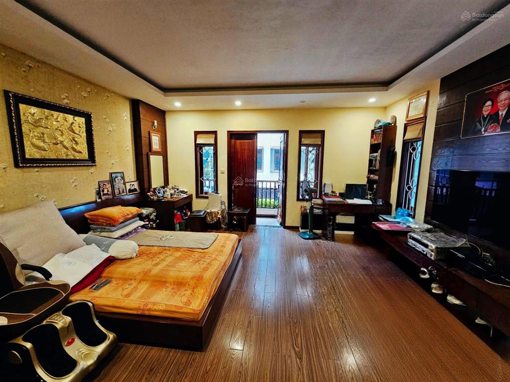 Bán nhà ngọc khánh  phân lô cán bộ  ô tô tránh, dừng đỗ  3 mặt thoáng  83m  5 tầng  mt 5,3m