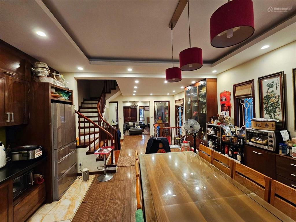 Bán nhà ngọc khánh  phân lô cán bộ  ô tô tránh, dừng đỗ  3 mặt thoáng  83m  5 tầng  mt 5,3m