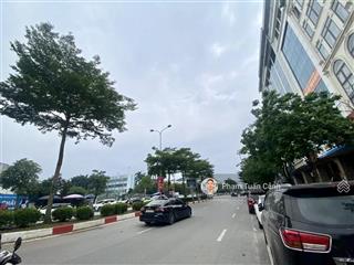Quá hiếm mặt phố trần vỹ, cầu giấy dt 172m2, mt 8.3m. nhà c4
giá hơn 90 tỷ