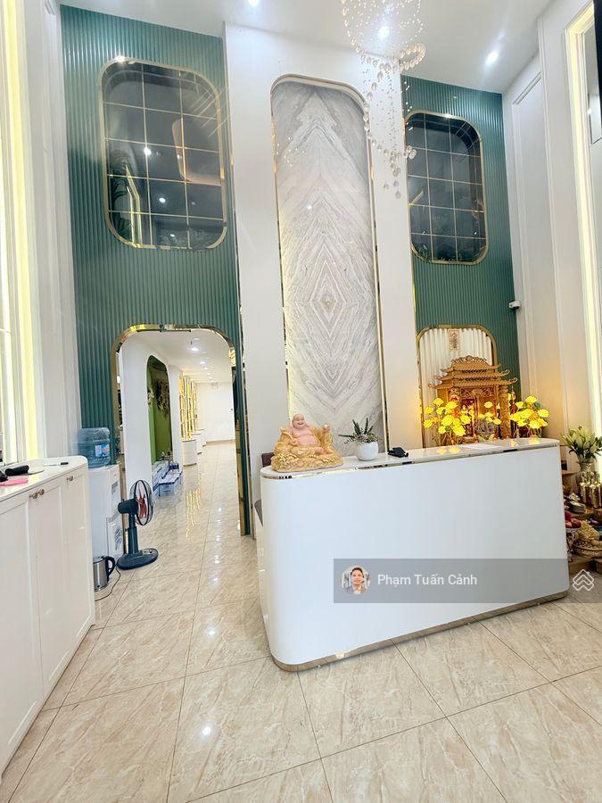 Siêu phẩm
tòa nhà lê đức thọ , nam từ liêm dt 155m x9 tầng, mt 6m
giá 70 tỷ