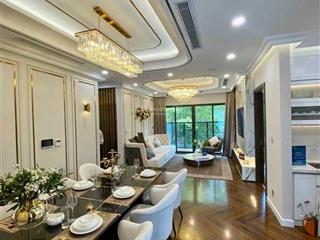 Bán gấp căn góc 3pn 105m2 tầng trung giá 6,1 tỷ bao phí  0978 802 ***