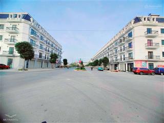 Bán biệt thự 360m2 xây thô mặt đường csedp hồ sen, đã có sổ đỏ