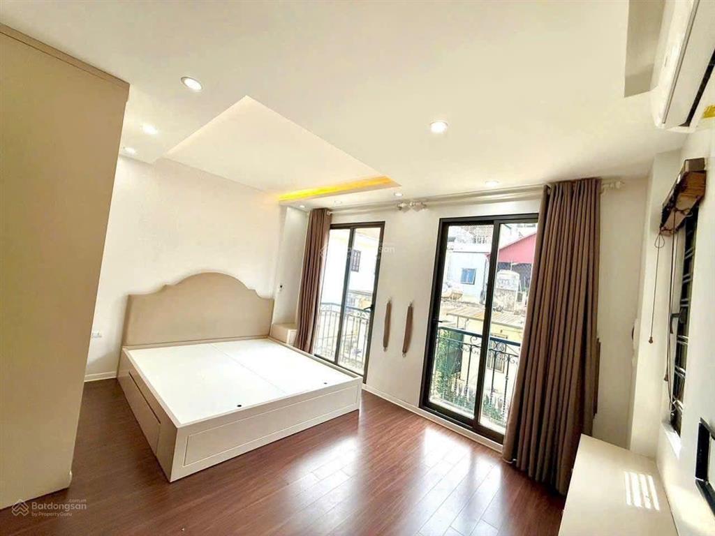 Siêu phẩm dòng tiền 1 tỷ/năm nhà 7 tầng thang máy, 7 chỗ vào nhà  135m2 25 tỷ 750 triệu