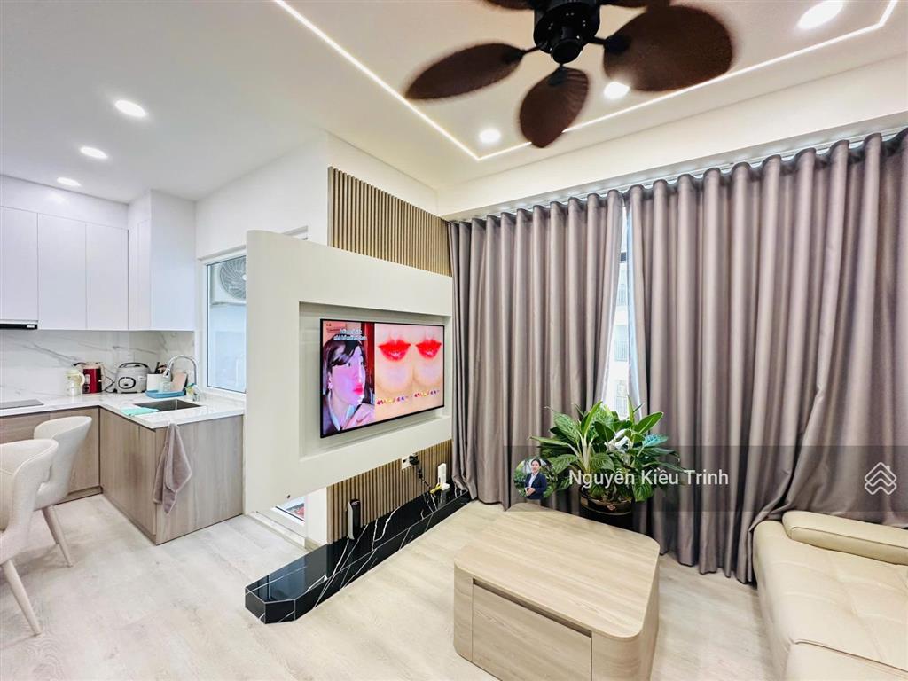 Kiều trinh bán căn hộ góc 02 toà oc2a nội thất đẹp tầng đẹp 1902