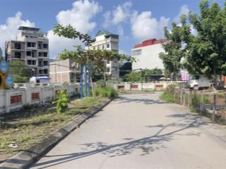 Cc gửi bán 51mmt 4.5m8.5 tỷ đất đường thông oto  sát hồ, khu đô thị hinode.