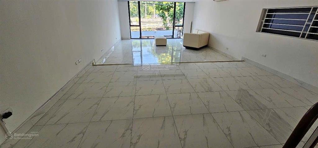 Bán nhà mặt phố an dương vương  tây hồ 120m2, mt 6m, 5t vỉa hè ô tô tránh kinh doanh