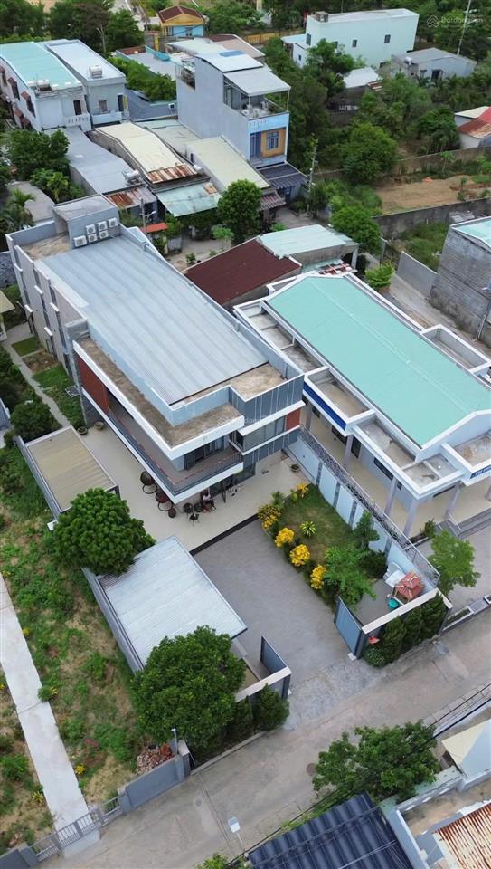 Biệt thự vip  695m2 thổ cư  gần bãi tắm sơn thủy