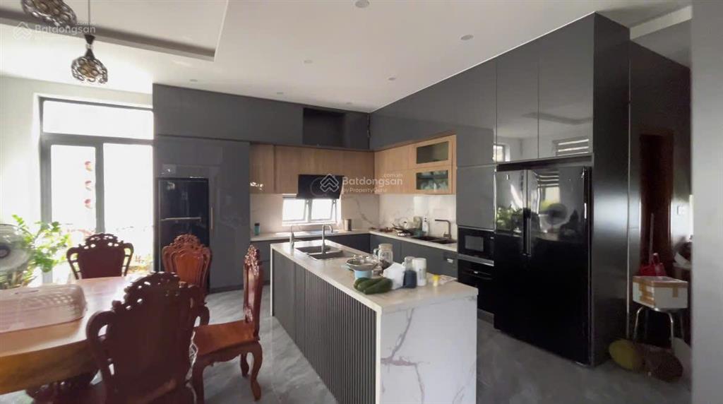 Biệt thự vip  695m2 thổ cư  gần bãi tắm sơn thủy