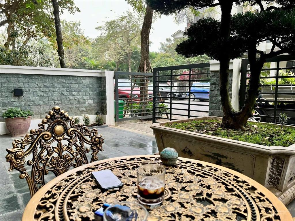 Biệt thự song lập đẹp nhất 140m2, 28,5 tỷ  giá tốt nhất khu vinhomes thăng long!