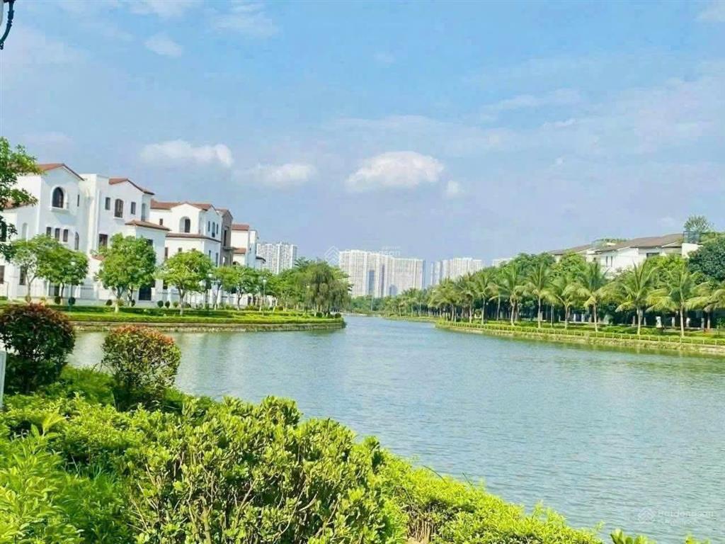 [hiếm] biệt thự song lập căn góc 3 mặt thoáng  130m2, nhỉnh 27 tỷ  rẻ nhất vinhomes thăng long!