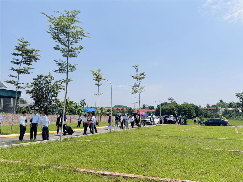 Giá rẻ 600triệu đất sổ đỏ thổ cư tt ba hàng đồi giáp hà nội ql21 oto vào đất gần kcn, dự án utopia