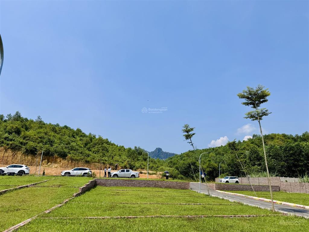 Giá rẻ 600triệu đất sổ đỏ thổ cư tt ba hàng đồi giáp hà nội ql21 oto vào đất gần kcn, dự án utopia