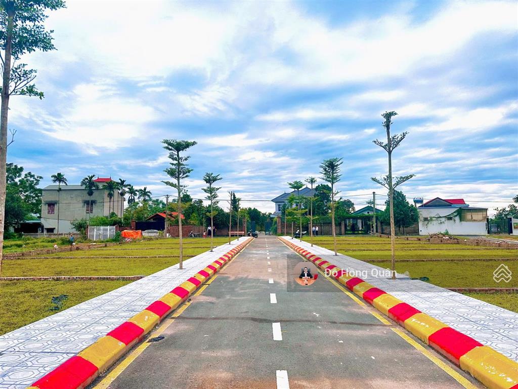 Hàng hiếm vip phú cát lô góc 2tỷ8/100m2 bao sổ full thổ cư cnc hòa lạc, gần chợ, ql21,2 oto vào đất