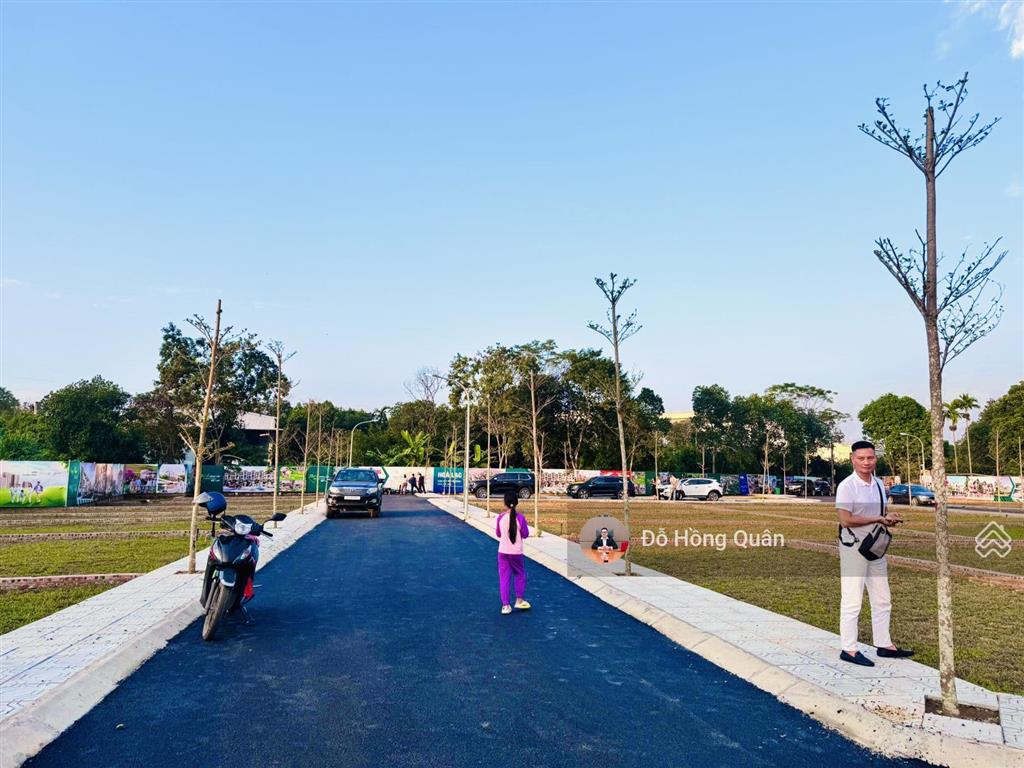 Siêu phẩm 28 lô cầu vai réophú cátlõi cnc hoà lạc cách metro city 2 phút lái xe giá 4 tỷ bao sổ